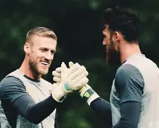 平博体育sport-关于风云突变阿贾克斯关键时刻更衣室发声皇家社会战术微调备战英超，风云突变北京首钢国际比赛日队长鼓劲看傻球迷的信息